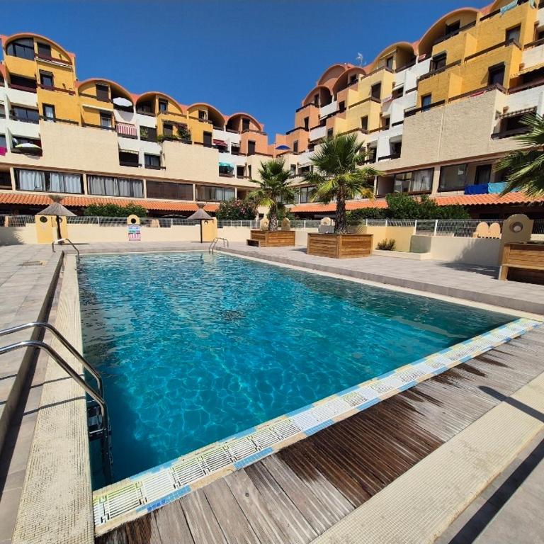 L'Escapade Gruissanaise, appartement 1 chambre, loggia, climatisation, wifi avec piscines de mi-mai à mi-septembre dans résidence - Appartement 1 Chambre - 1