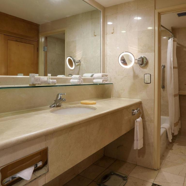 Marriott Tijuana Hotel - Guest room, King - 3