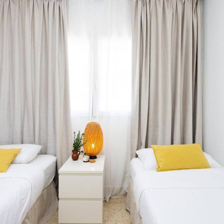 TMS Veramar2, Seafront, AC, Pool & Parking - Apartamento de 2 dormitorios - 18