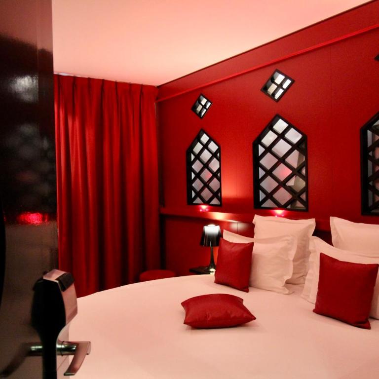 Secret de Paris - Hotel & Spa - Chambre Moulin Rouge avec Bain à Remous - 7