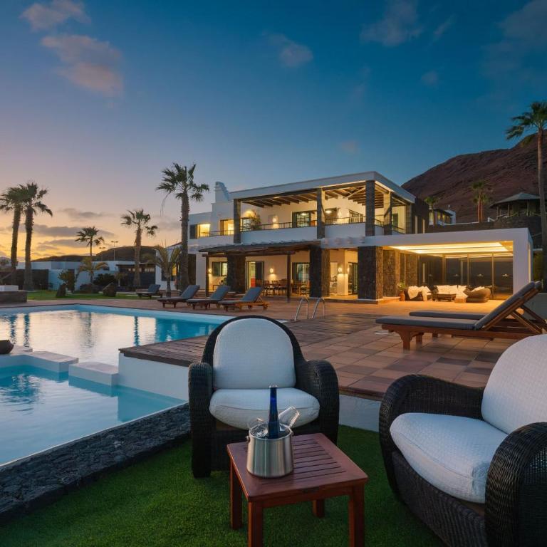 Villa Volcán con piscina e impresionantes vistas al mar, pádel y mini golf en Montaña Roja - Villa with Sea View - 4