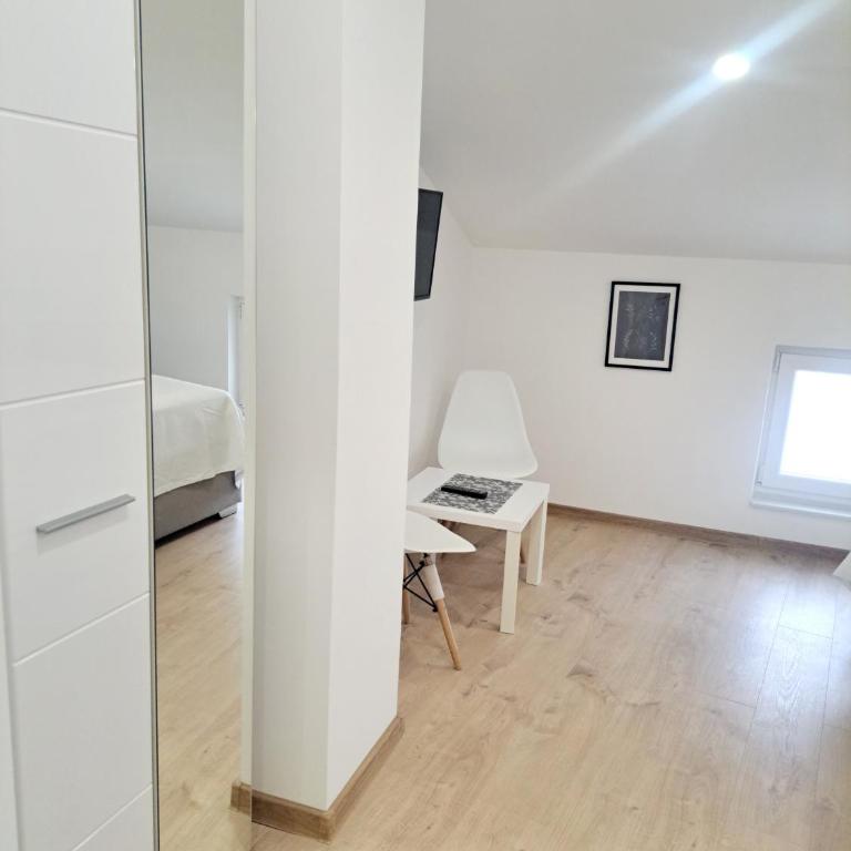 Studio Ajdy - One-Bedroom Apartment - 3