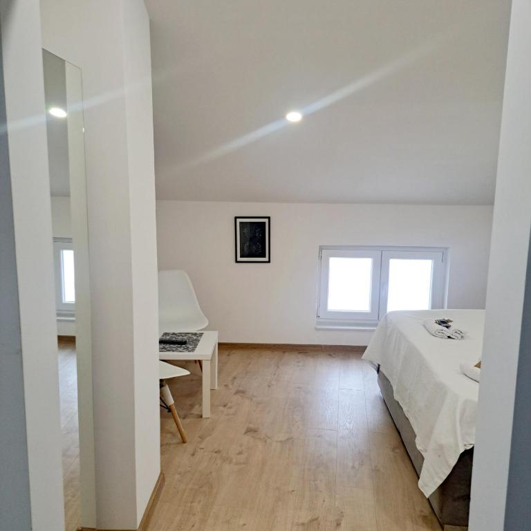 Studio Ajdy - One-Bedroom Apartment - 2