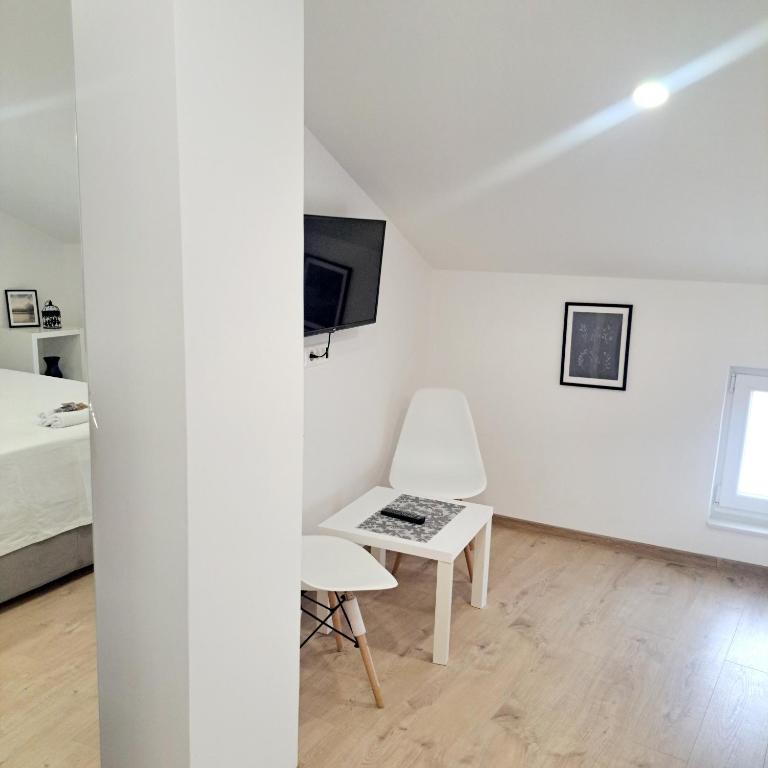Studio Ajdy - One-Bedroom Apartment - 4