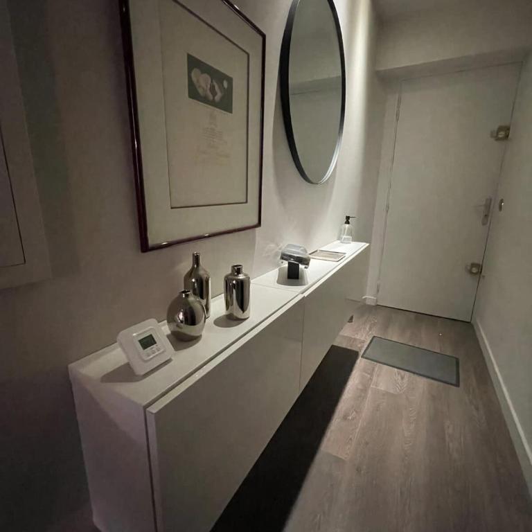 Magnifique appartement Bordeaux Triangle - Two-Bedroom Apartment - 8