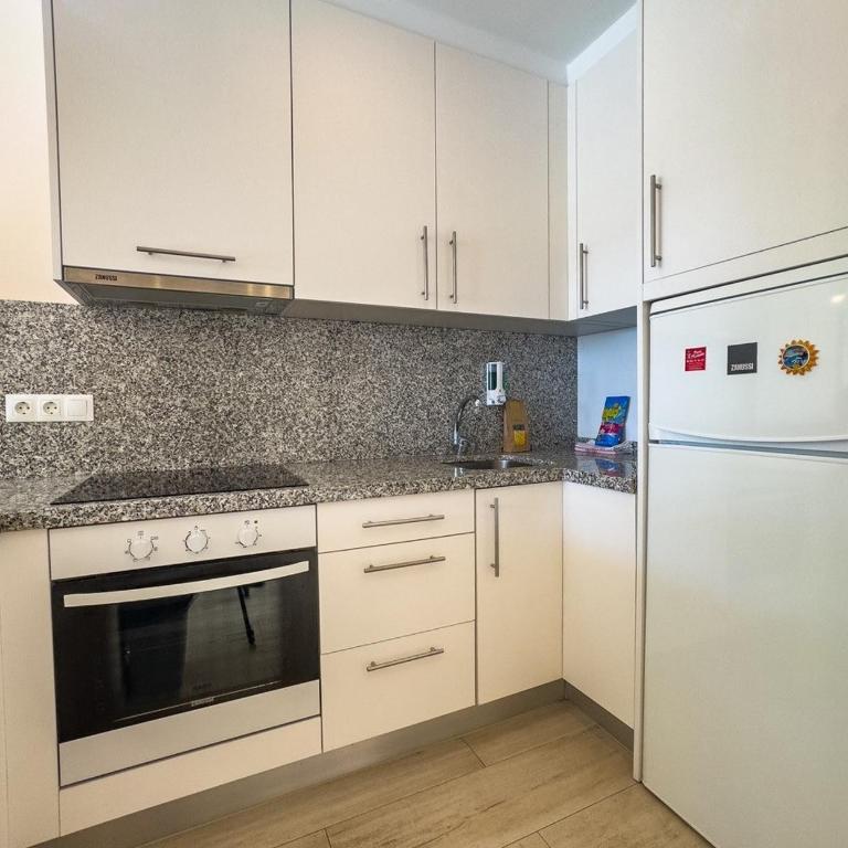 Diana 108 Frontal sea views 2 Bedrooms - Two-Bedroom Apartment - 9