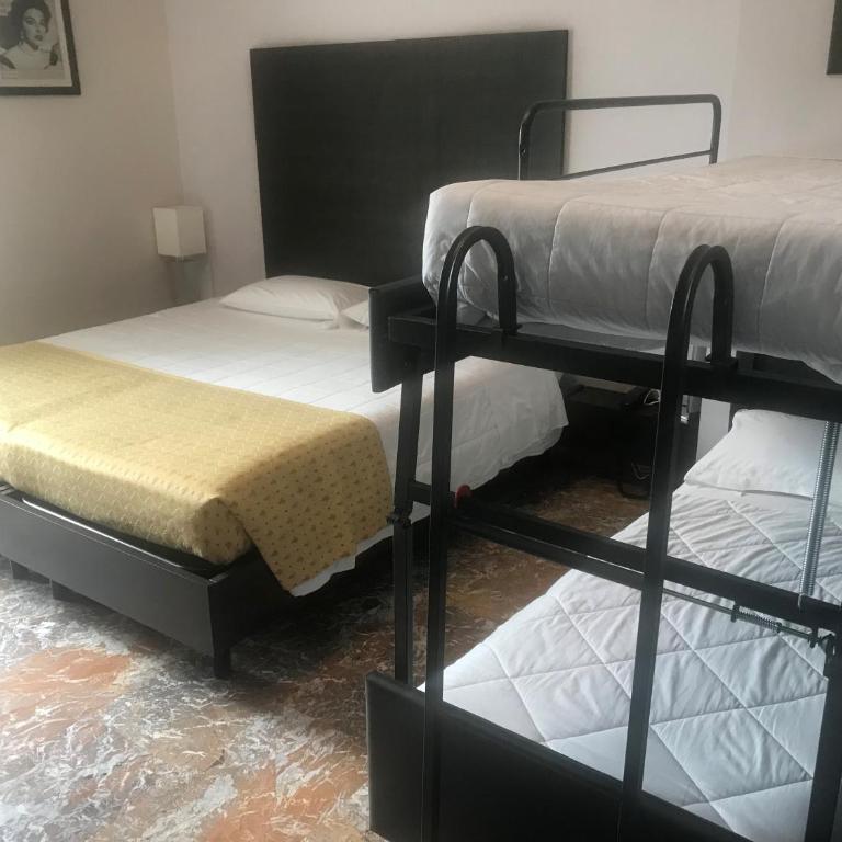 Boutique Hotel Liberty 1904 - Camera Familiare - 4