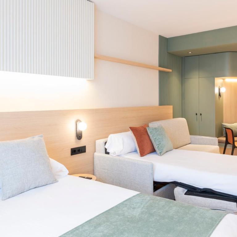 Aparthotel Atenea Calabria - Superior Triple Room - 10