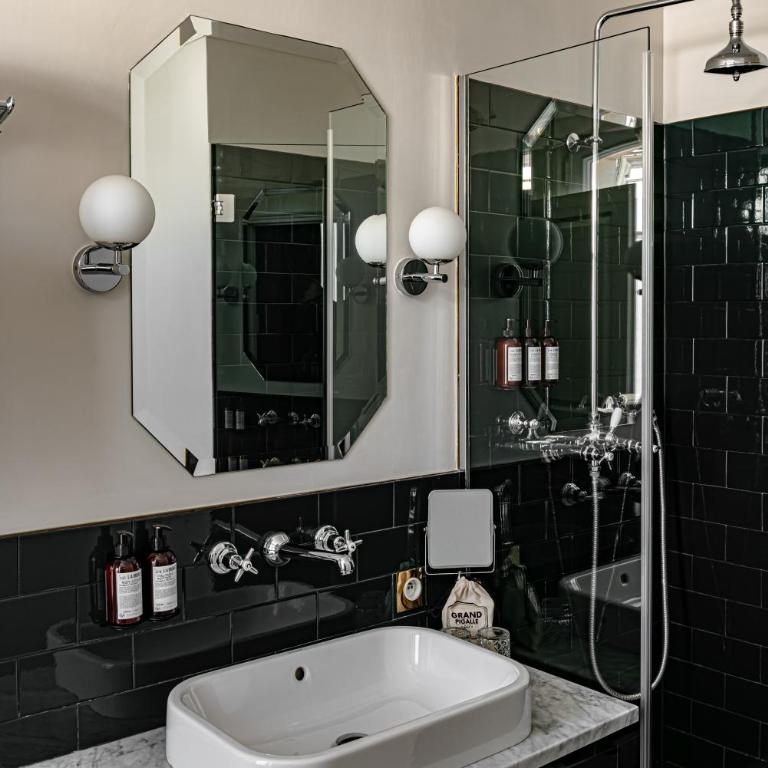 Grand Pigalle Experimental - Chambre Standard Sopi - 4