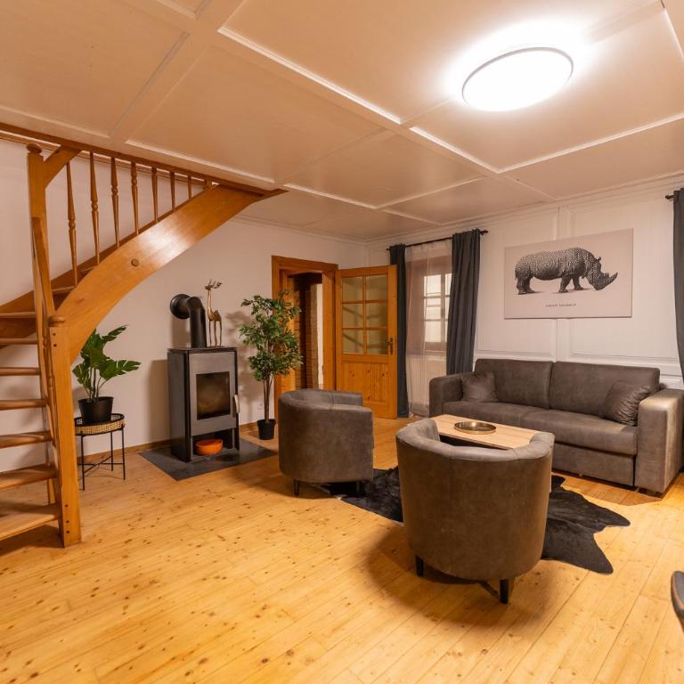 Schmuckes Geräumiges Haus mit Garten in Graz für bis zu 8 Gäste Ideal für Familien und Gruppen - Ferienhaus - 5