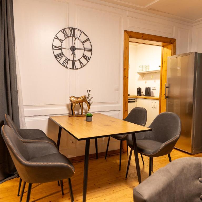 Schmuckes Geräumiges Haus mit Garten in Graz für bis zu 8 Gäste Ideal für Familien und Gruppen - Ferienhaus - 20