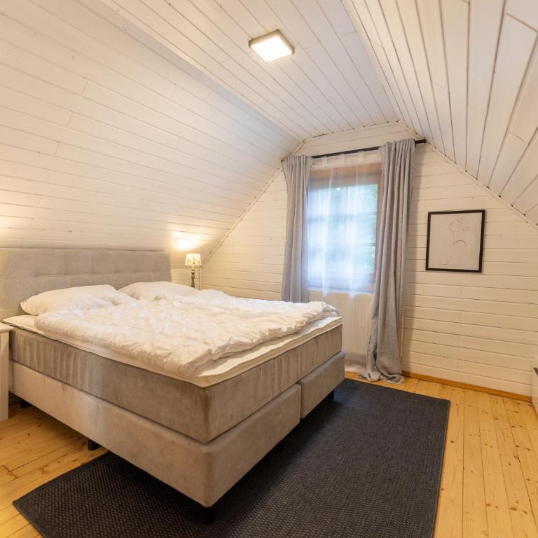 Schmuckes Geräumiges Haus mit Garten in Graz für bis zu 8 Gäste Ideal für Familien und Gruppen - Ferienhaus - 3