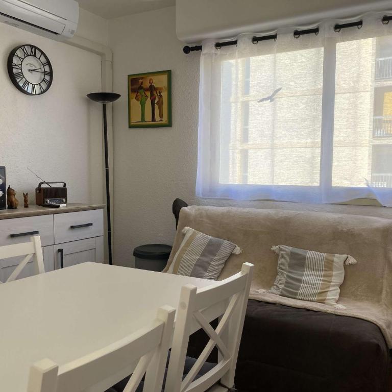 Appartement T2 avec Wifi, Proche Thermes et Commodités, Parking, Classé 2 Étoiles - FR-1-553-235 - Apartment - 2