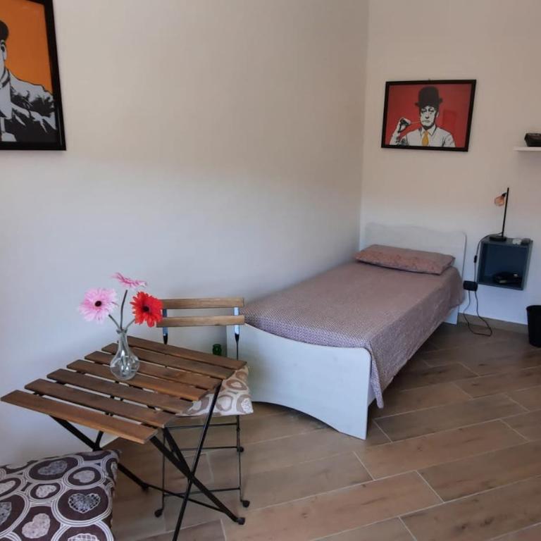 Casatua - Single Room with Shared Bathroom - 1