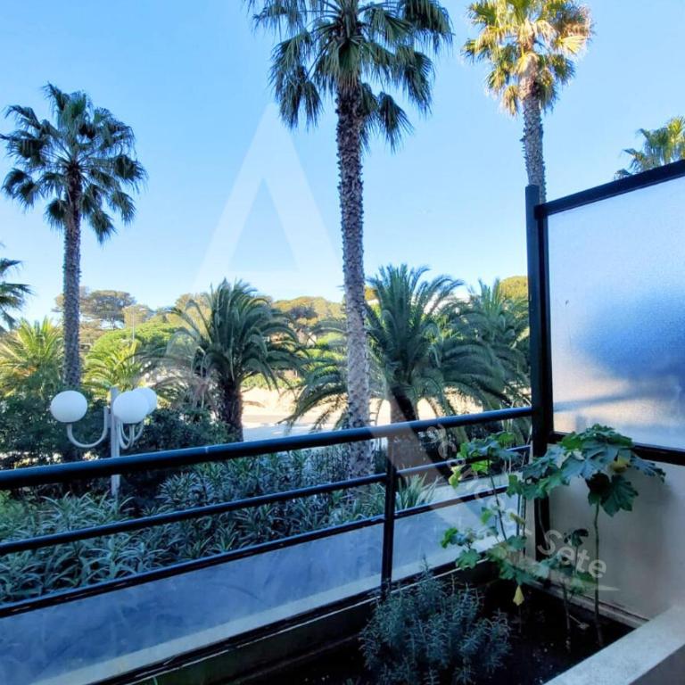 Proche des plages, residence avec piscine, T2 equipe wifi avec garage - Apartment - auf 2 Etagen - 15