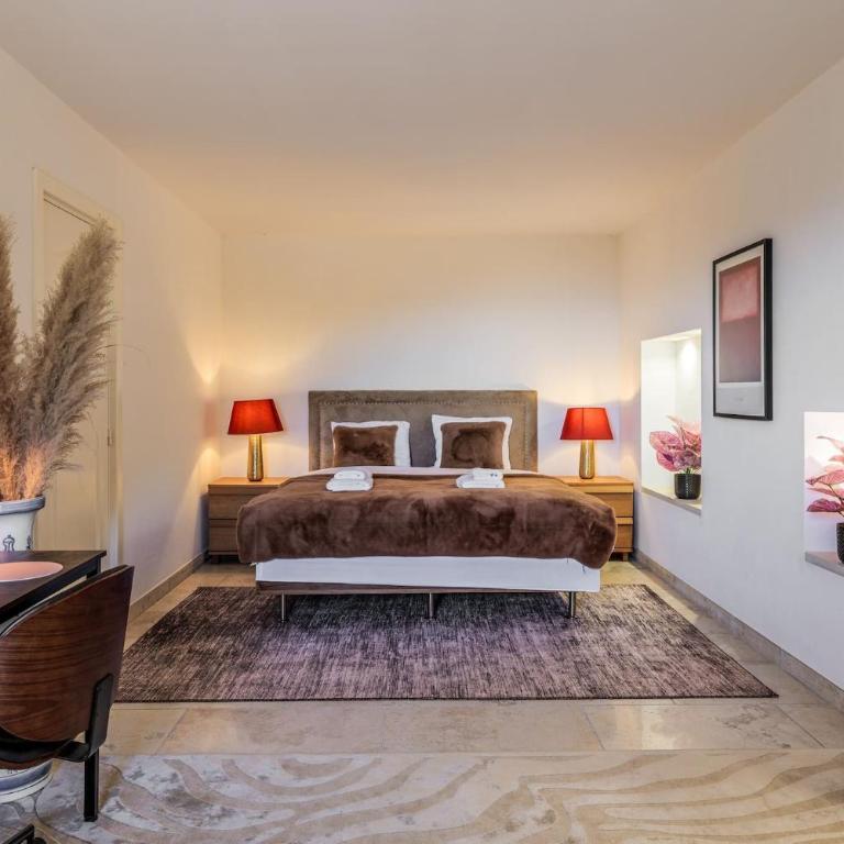 Elegance, serenite et vue exeptionnelle sur la rade - Hébergement Maison Deluxe 4 Chambres - Côté Océan - 12