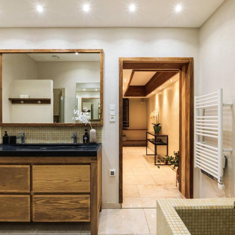 Elegance, serenite et vue exeptionnelle sur la rade - Hébergement Maison Deluxe 4 Chambres - Côté Océan - 14