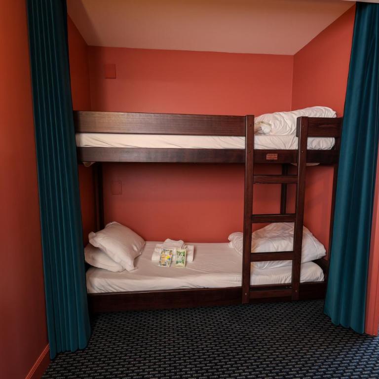Best Western Plus Hotel du Pont Wilson - Chambre Familiale avec Balcon et Vue - 14