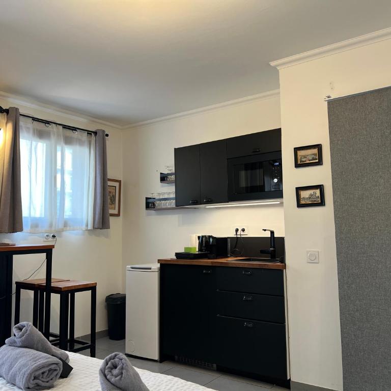 Studio industriel cosy à 1 min du Vieux-Port Calme & Tout équipé - Appartement 1 Chambre - 6