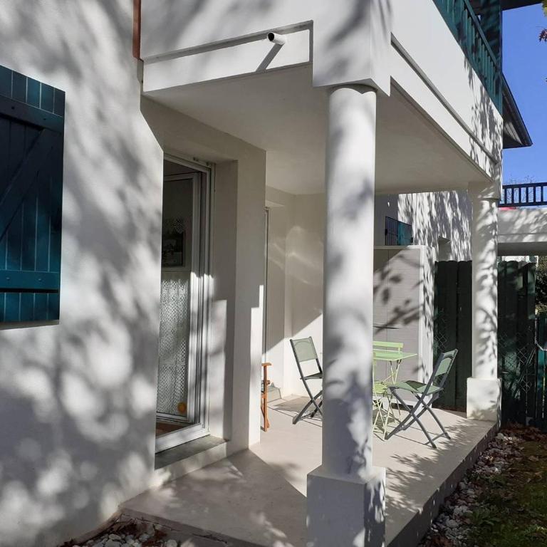 Appartement T2 moderne avec terrasse, parking et accès internet - Cambo-les-Bains - Appartement 1 Chambre - 19