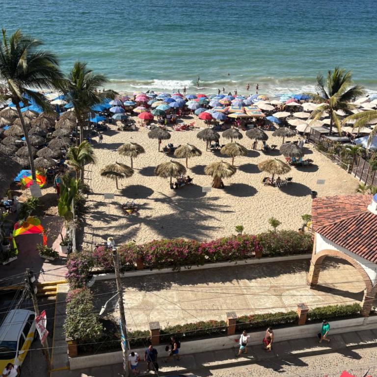 Playa Bonita unit Beso del Sol 101 - Apartamento con vistas a la piscina - 1