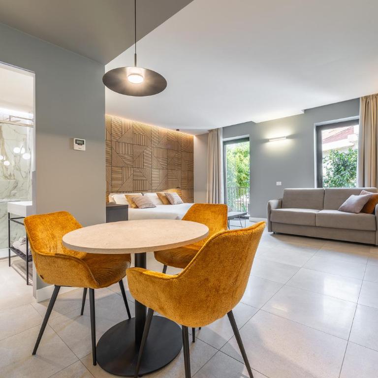 Karalin Sonnino Suites - Suite King con Balcone - 1