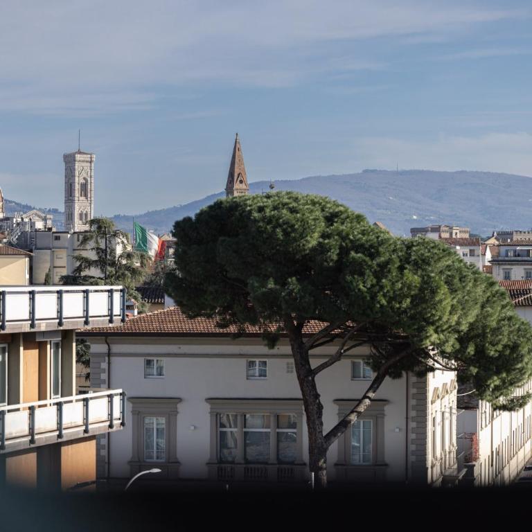 Central Penthouse with a view - Two-Bedroom Apartment with City View - 15