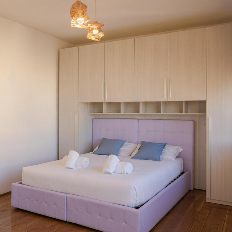 Central Penthouse with a view - Two-Bedroom Apartment with City View - 7