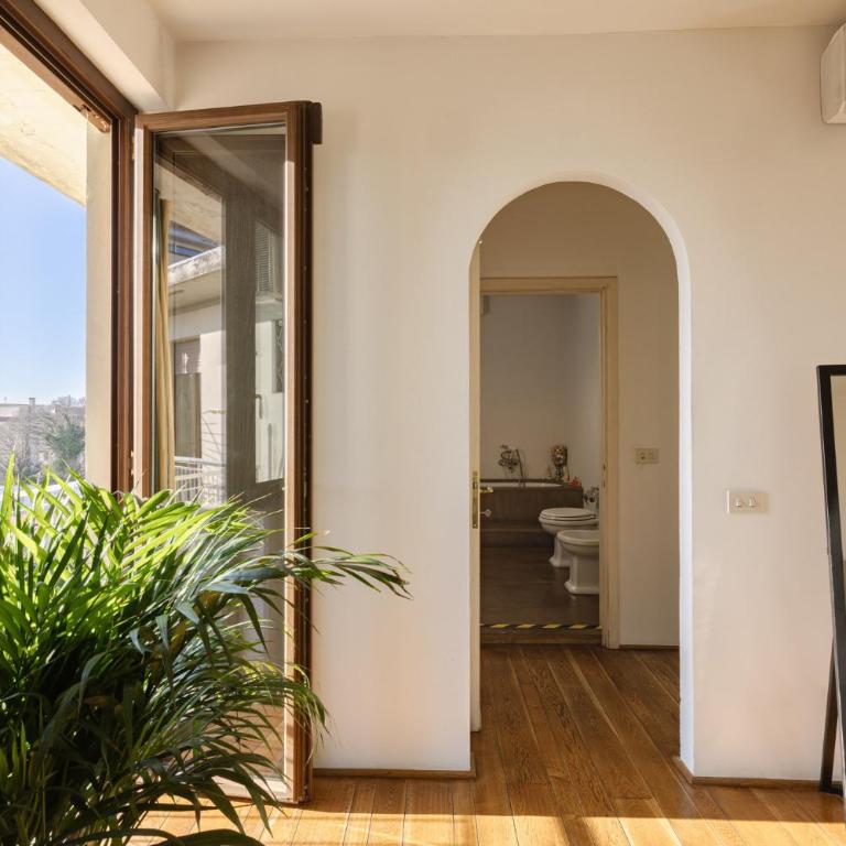 Central Penthouse with a view - Two-Bedroom Apartment with City View - 21