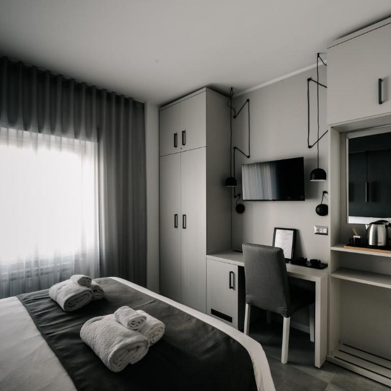 B&B Lumas Up - Double or Twin Room with Private Bathroom - 2