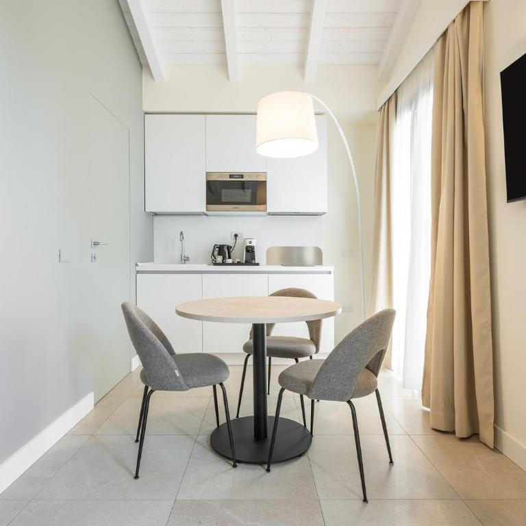Karalin Sonnino Suites - Suite con Terrazza - 5