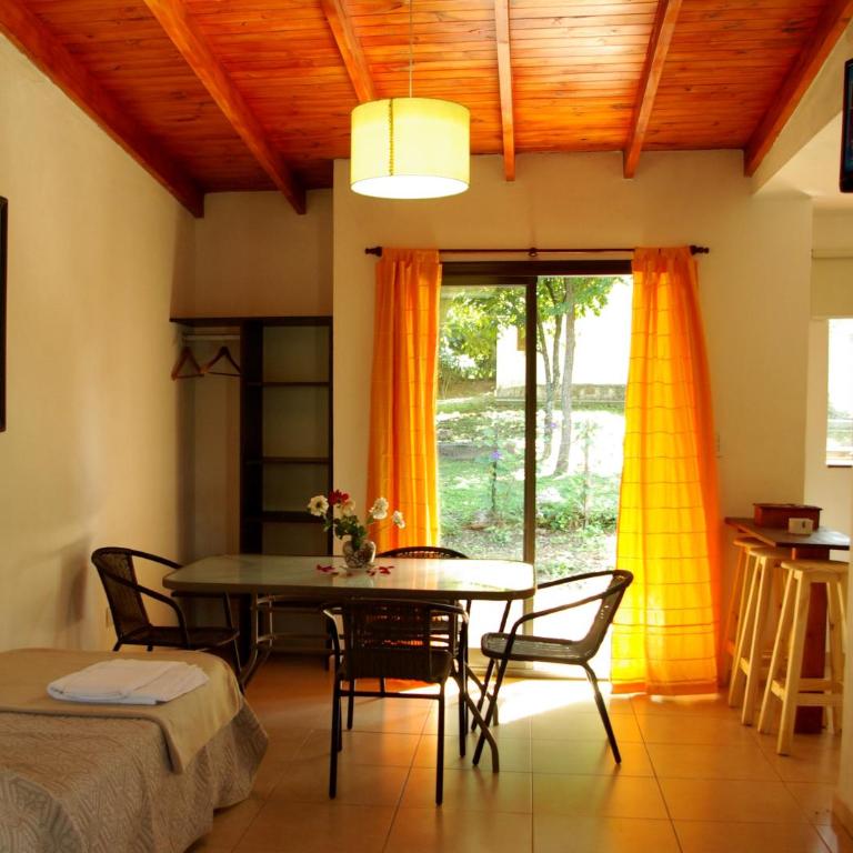 Amaikén Suites - Suite Cuádruple con vistas al jardín - 11