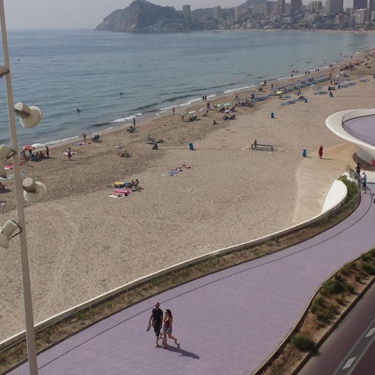 BENIDORM PRIMERISIMA LINEA De PLAYA - Apartamento de 2 dormitorios - 16
