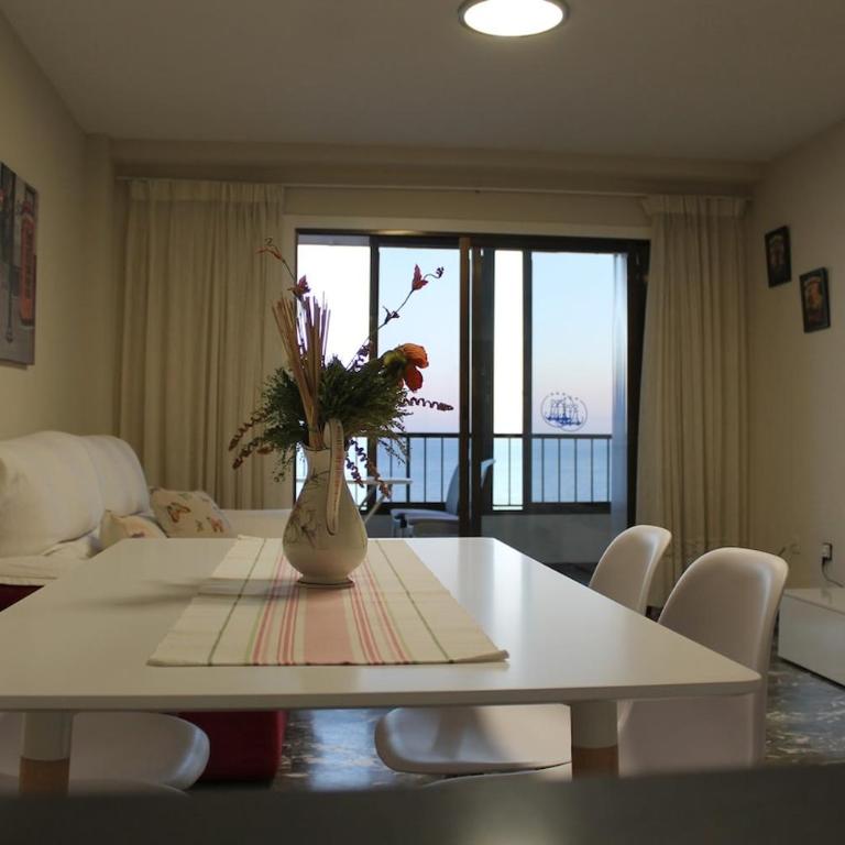 BENIDORM PRIMERISIMA LINEA De PLAYA - Apartamento de 2 dormitorios - 40