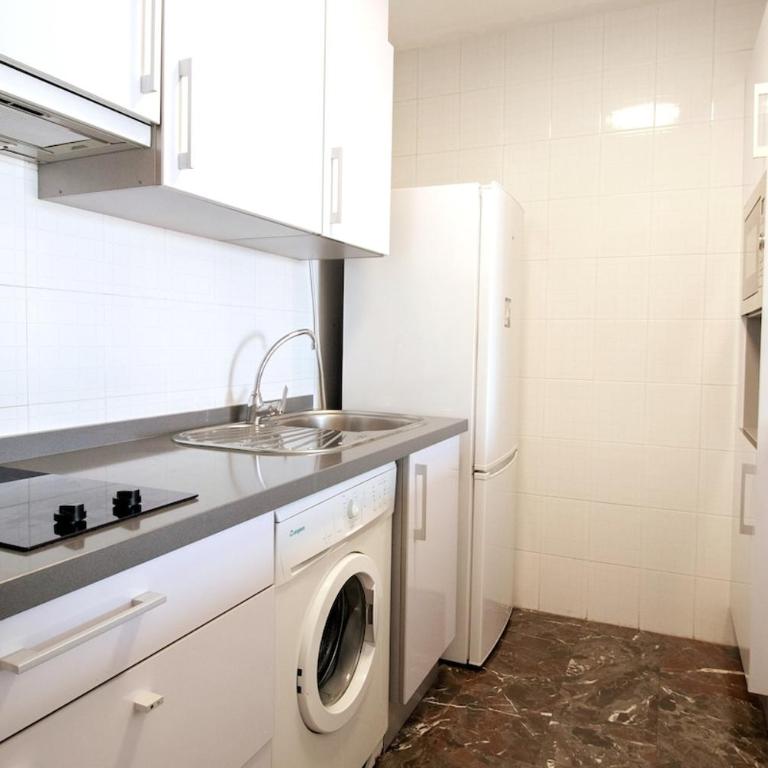 BENIDORM PRIMERISIMA LINEA De PLAYA - Apartamento de 2 dormitorios - 84