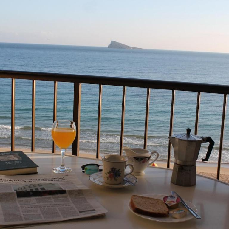 BENIDORM PRIMERISIMA LINEA De PLAYA - Apartamento de 2 dormitorios - 89