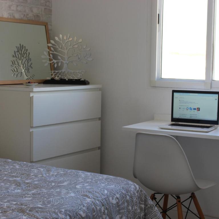 Habitación para 1 persona en luminoso apto a 5 minutos de la playa - Double Room with Shared Bathroom - 3
