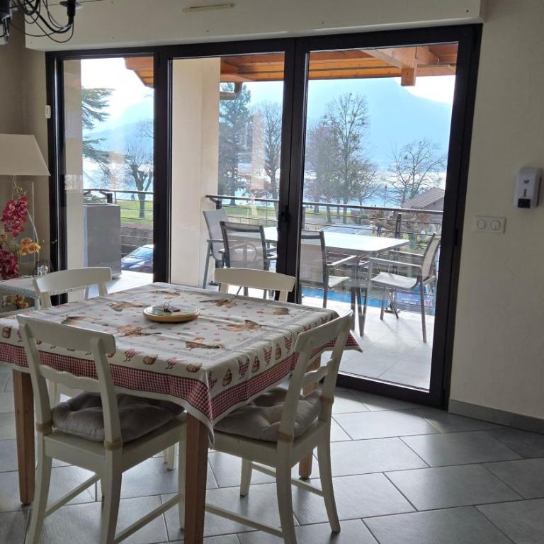 Le Comptoir de Sebastien - La Plage et Le Port - 2 duplex - 100m de la plage de Talloires - Appartement 2 Chambres - 6