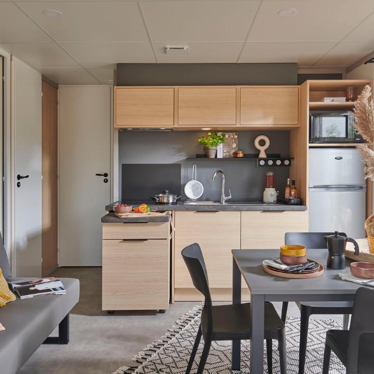 Camping Le Solitaire du Lac - Chalet 3 Chambres - 4