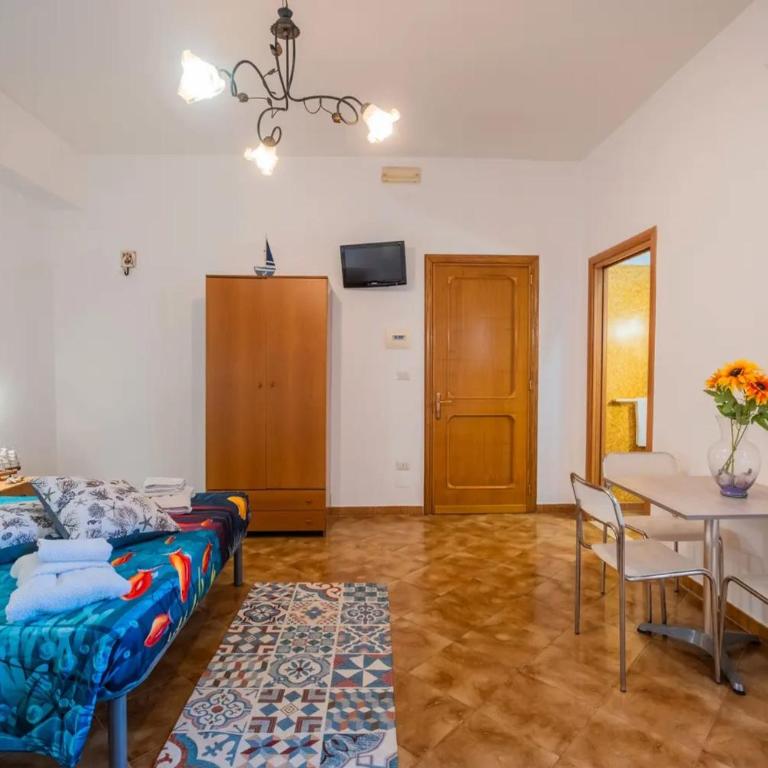 Riviera Room BB Controvento - Family Room - 6