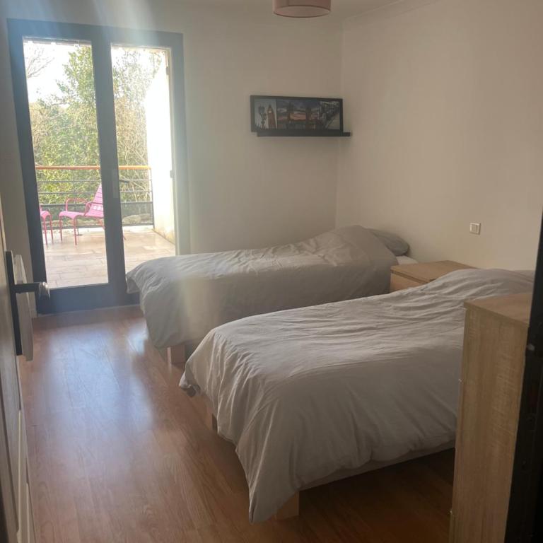 Appartement entier 1 à 4 personnes au calme avec parking gratuit - Apartment mit 2 Schlafzimmern und Gartenblick - 7