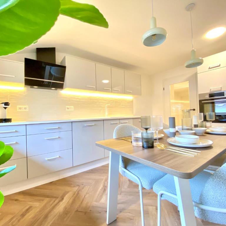 Modernes Apartment nähe Neuschwanstein I Bergblick - Appartamento con 2 Camere da Letto e Balcone - 1