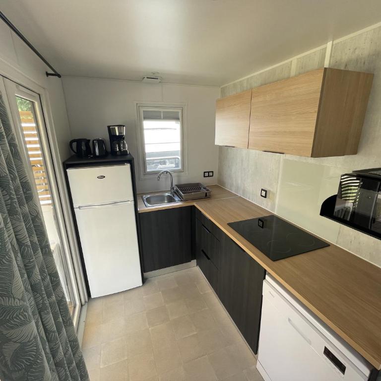Camping Le Solitaire du Lac - Mobile Home - 3