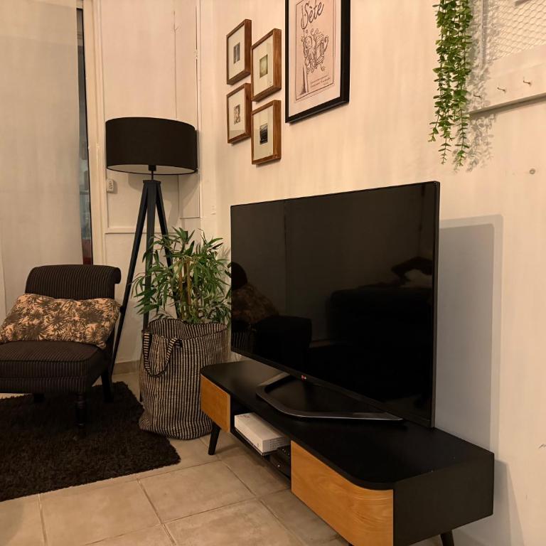 le J&J Appartement spacieux climatisé en centre ville - Appartement 1 Chambre - 6