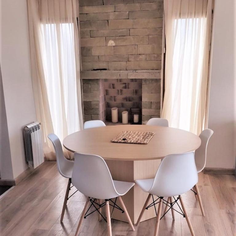 Amplio departamento con 2 baños y ducha premium a 3 min del centro - Two-Bedroom Apartment - 6