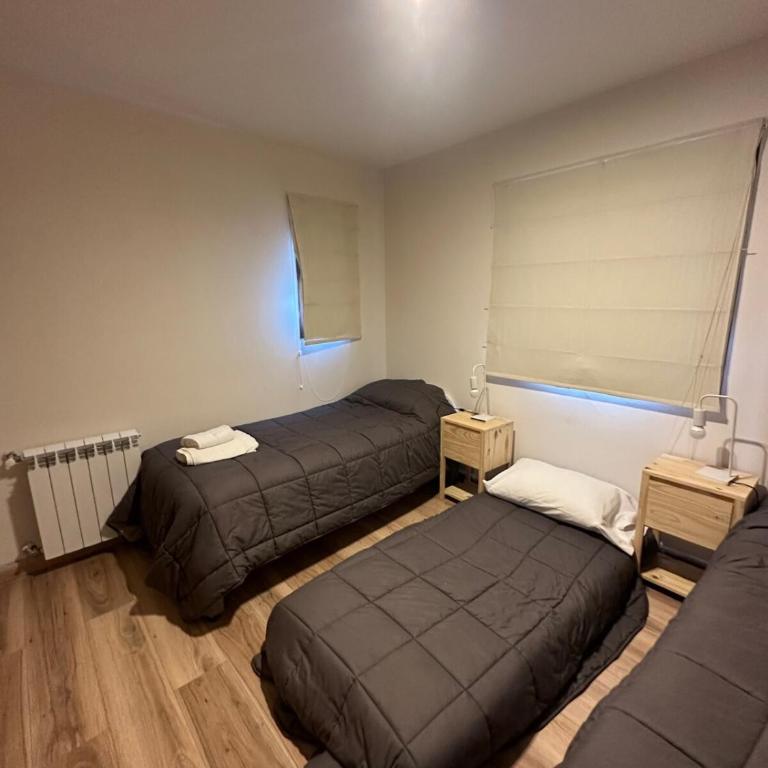 Amplio departamento con 2 baños y ducha premium a 3 min del centro - Two-Bedroom Apartment - 13