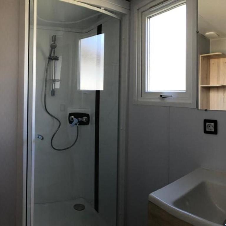Camping Le Solitaire du Lac - Mobile Home - 3
