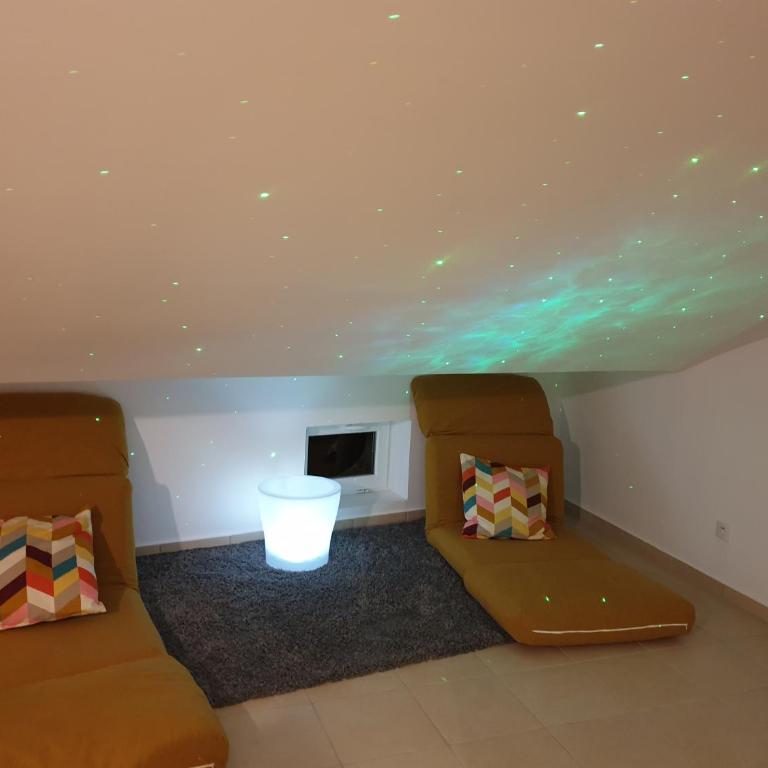 A04 Le Lounge - Clim- Wifi - Coeur de Ville - Appartement 1 Chambre - 4