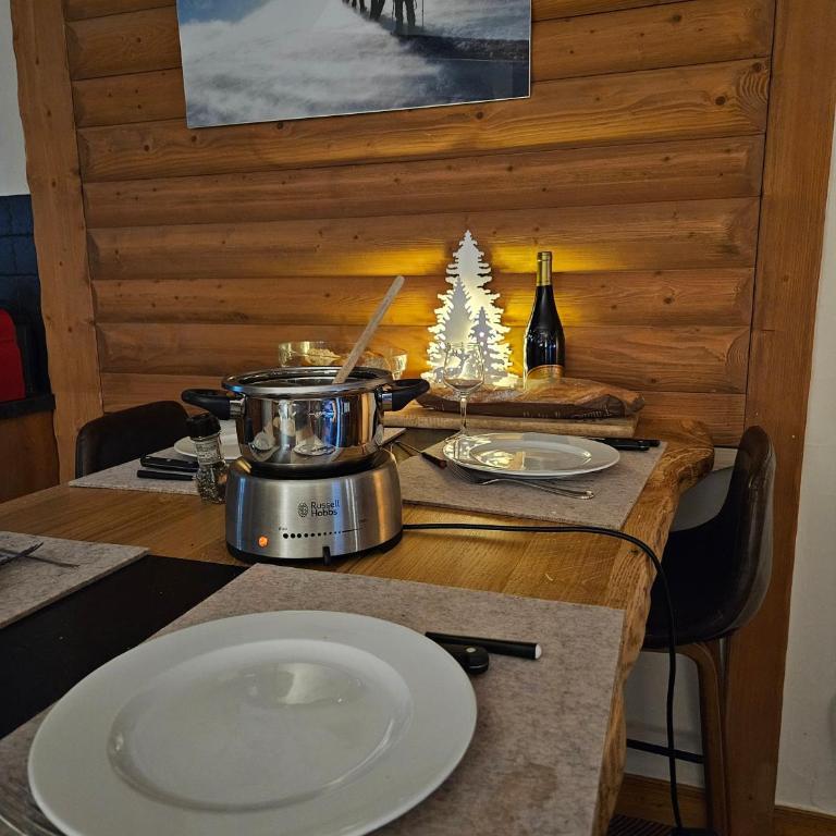 Appartement ARC 1950 m, Ski au pied, piscine extérieure chauffée, remontées mécaniques à 100m, sauna et salle de sports - Appartement - 6