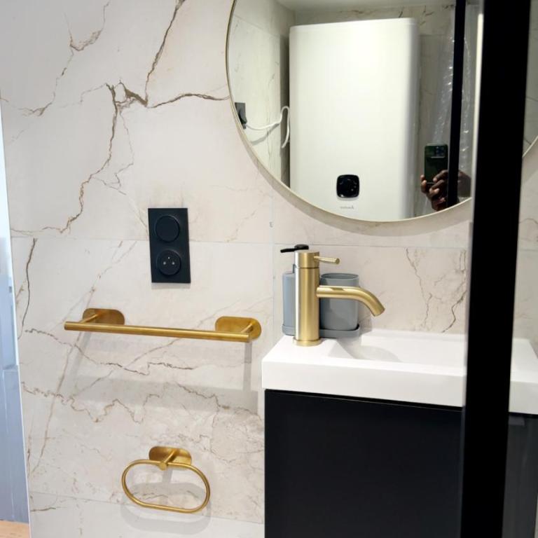 Le Gris métal, T2 duplex, centre ville historique - Appartement 1 Chambre - 21